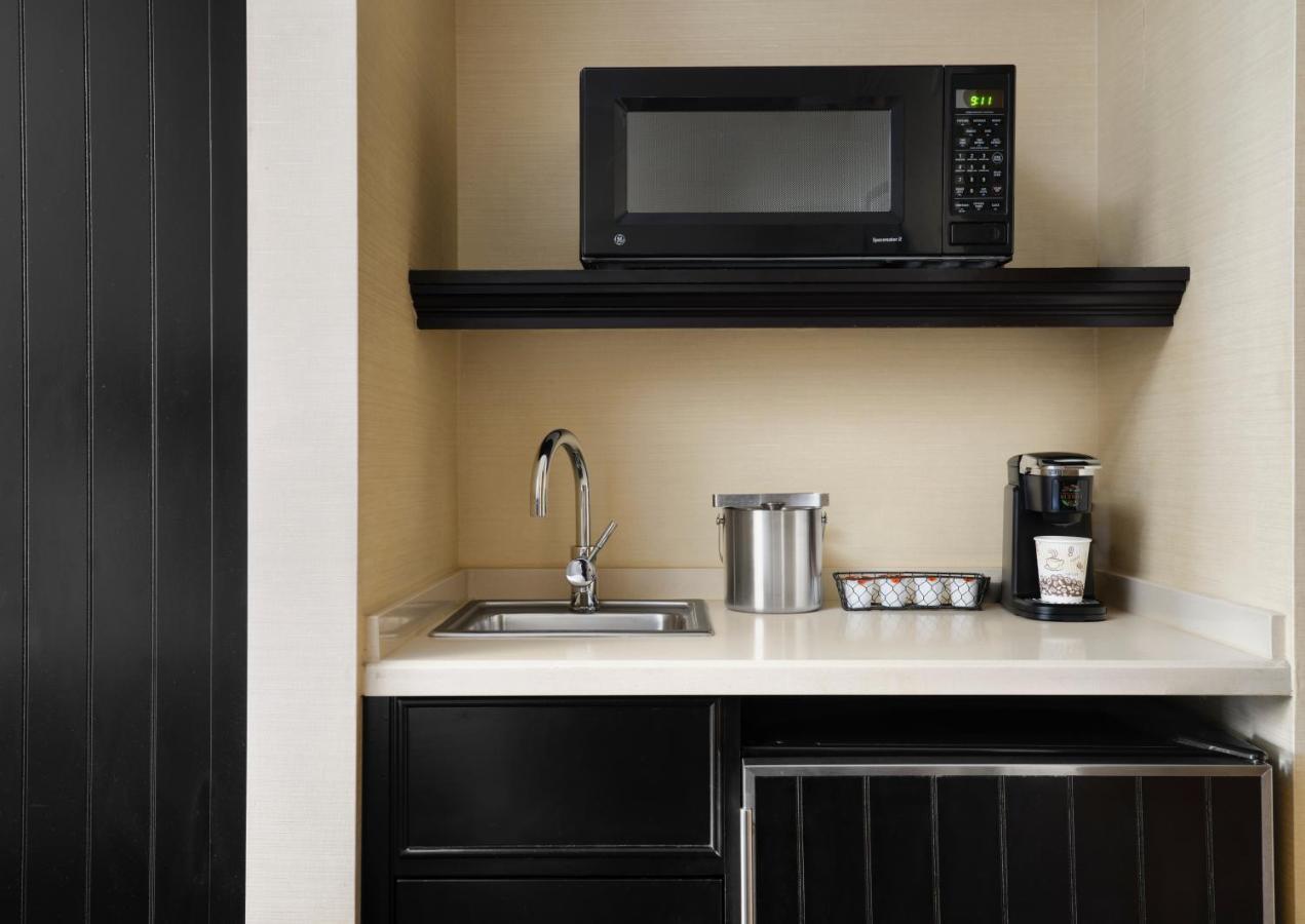West Inn & Suites Carlsbad Esterno foto
