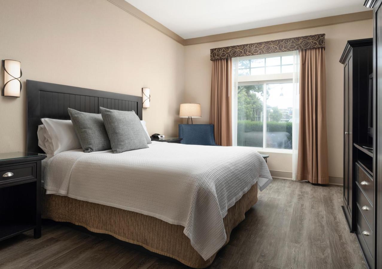 West Inn & Suites Carlsbad Esterno foto